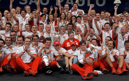 Ferrari.team.2007